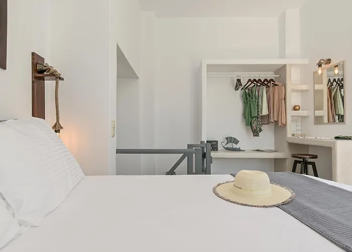 Venetian 2 Naxos City