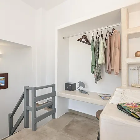 Daire Venetian 2 Naxos City
